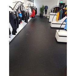 Strong Black applicazione di posa