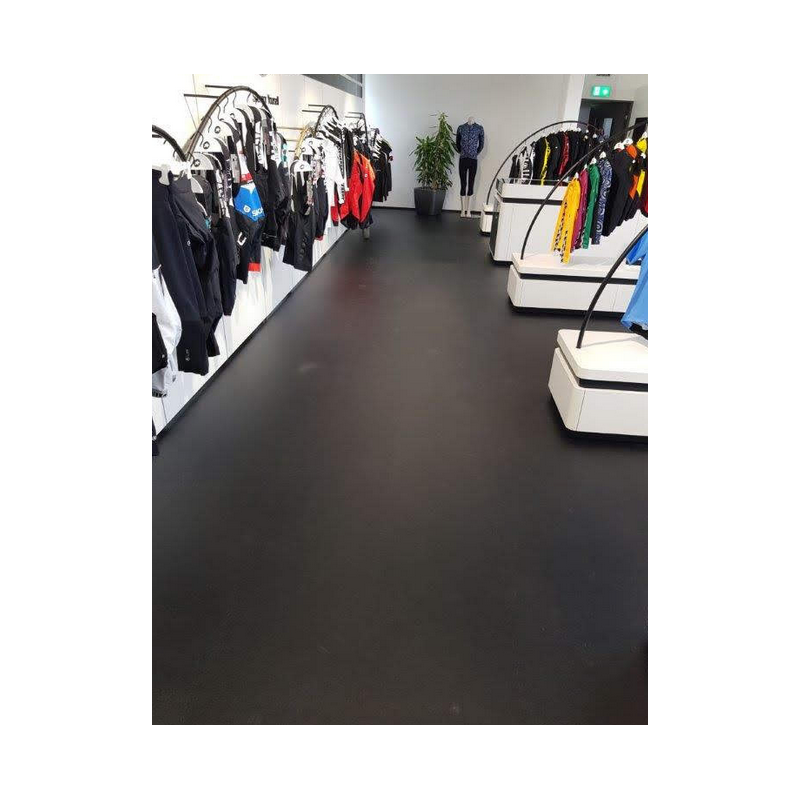 Strong Black applicazione di posa